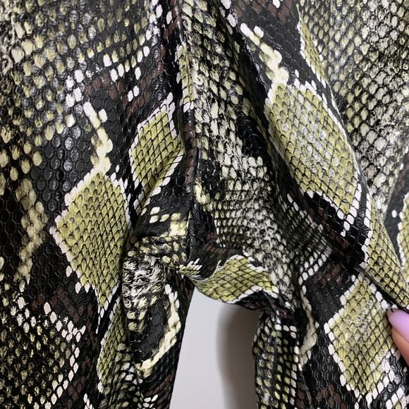 Commando Faux Leather Animal Print Legging in Olive Snake large - Picture 8 of 14